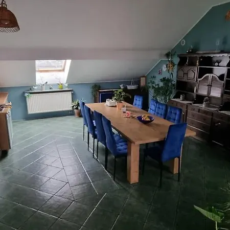 W Komornikach ホームステイ *