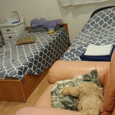 ホームステイ W Komornikach *