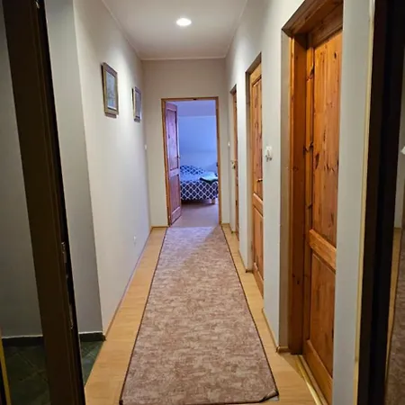 W Komornikach ホームステイ *