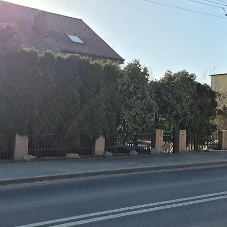W Komornikach *